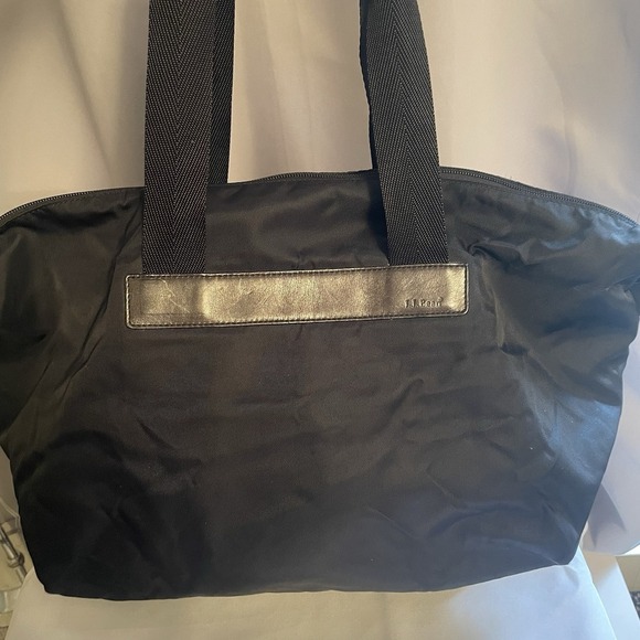 LL Bean Black Nylon Tote Double Handle Bag Overnight Weekender Zip Closure - Picture 1 of 14